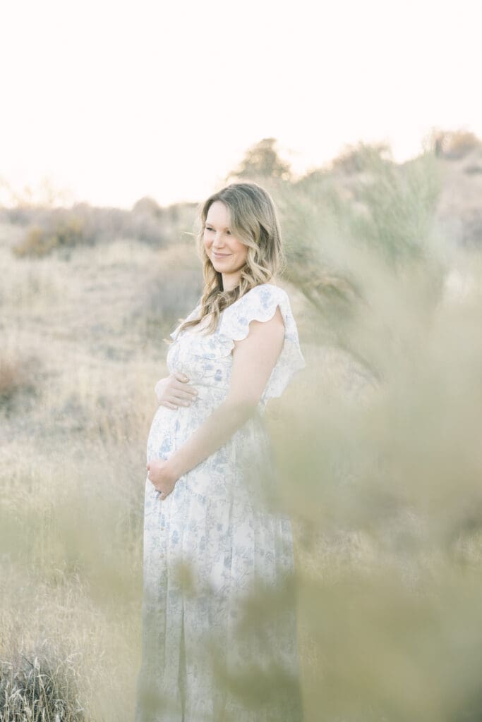 arizona desert maternity photos