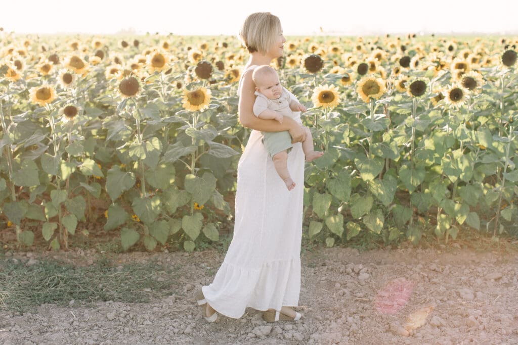 Sunflower motherhood photos