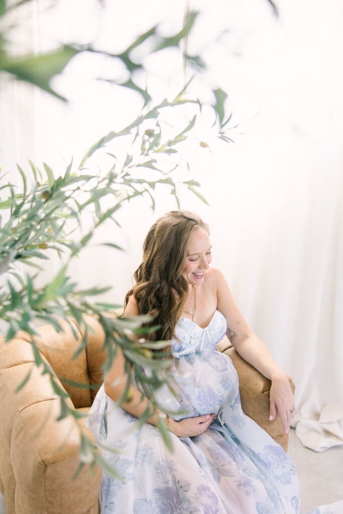 Scottsdale studio maternity photos