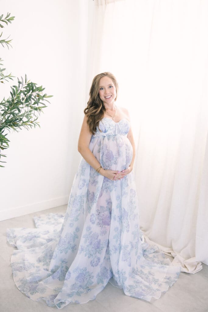 Scottsdale studio maternity photos