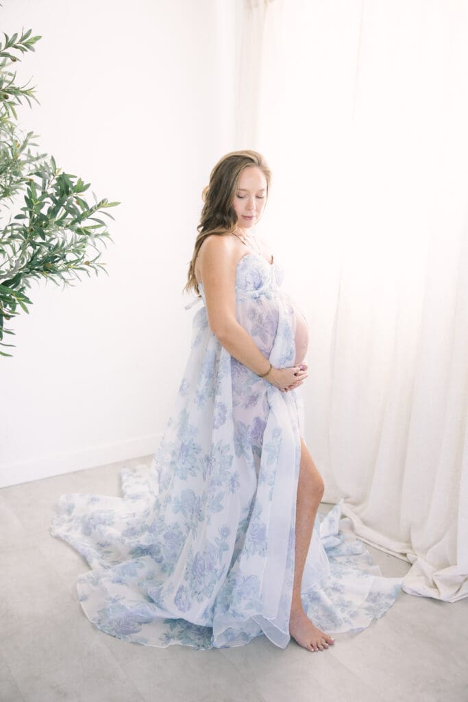 Scottsdale studio maternity photos