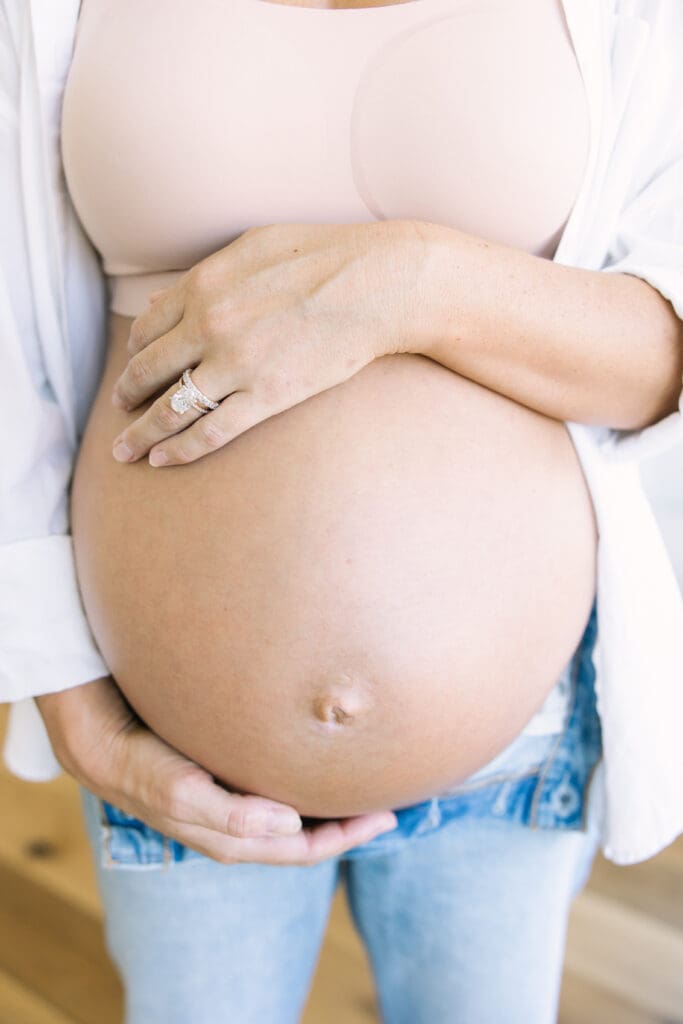 Arizona cozy maternity photos