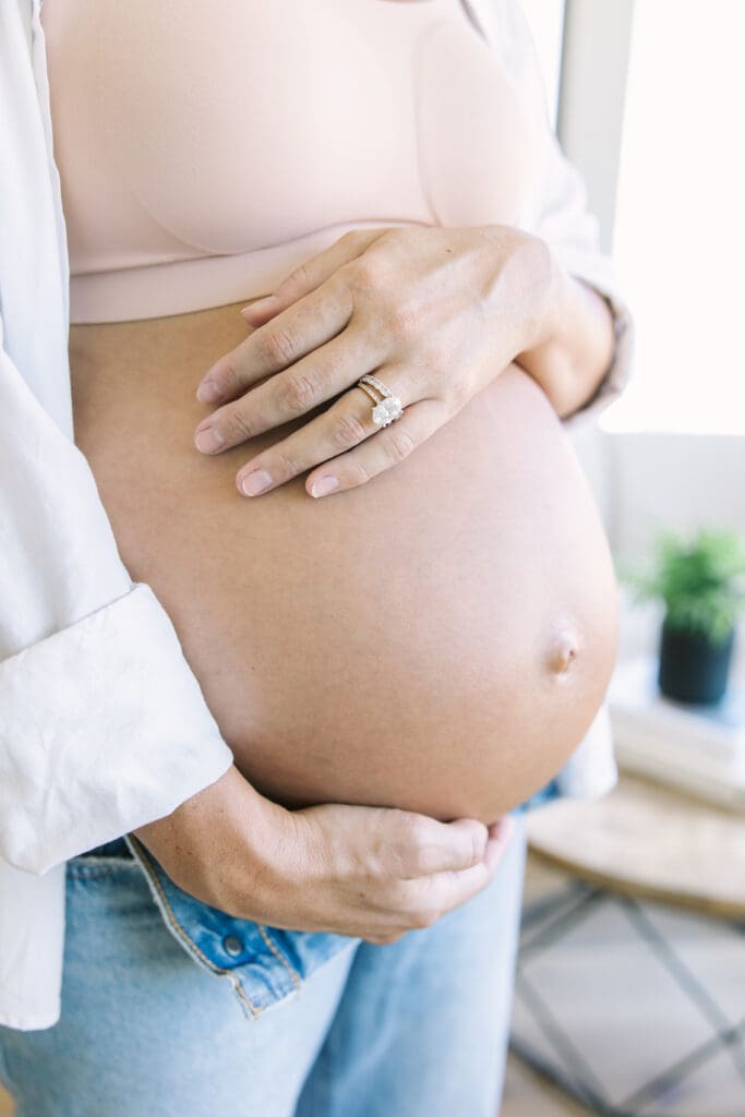 Arizona cozy maternity photos