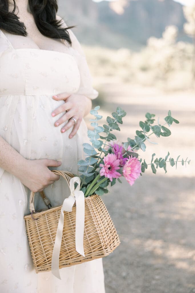 desert maternity photos